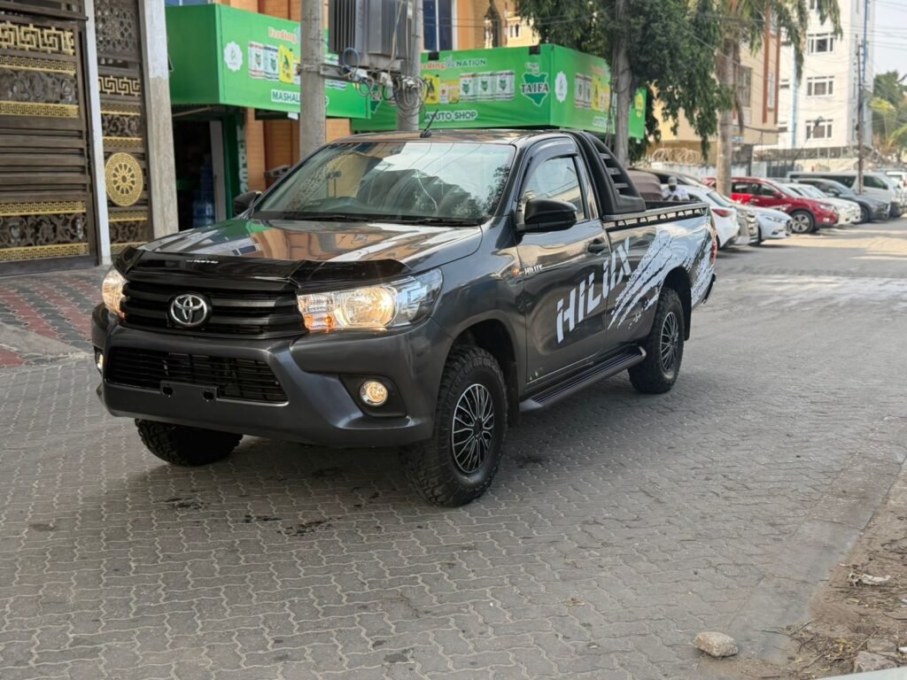 *Toyota HILUX REVO Single Cab Newest Shape TRD with 61,000 KM*